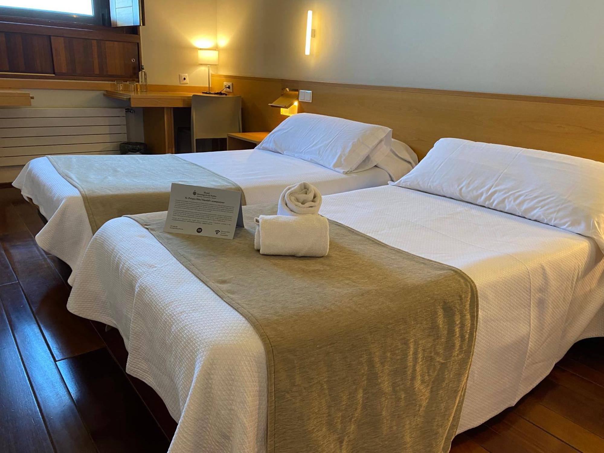 Hostatgeria De Poblet Hotel Ngoại thất bức ảnh